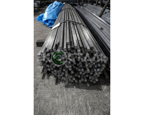 Инструментальный квадрат 120 мм 7х3