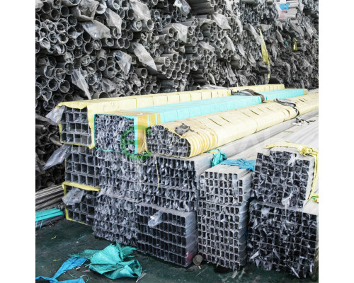 Труба нержавеющая 40х30х1,5 мм aisi 304 (08х18н10) электросварная зеркало