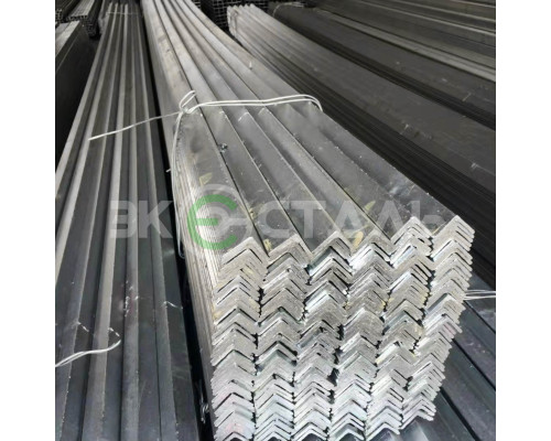 Оцинкованный уголок 100х100х8 мм