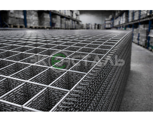 Сетка нержавеющая сварная в картах 30х30х3