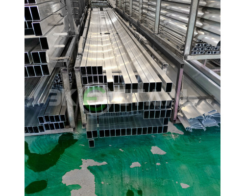 Прямоугольная алюминиевая труба 30х15 2 мм АД31Т1