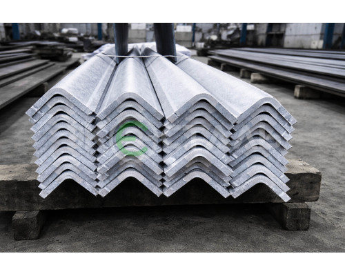 Уголок гнутый 60х60х1 оцинкованный