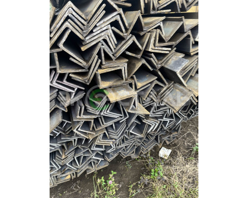 Уголок металлический 75х50х6 горячекатаный