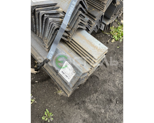 Уголок металлический 100х100х10 горячекатаный