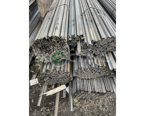 Уголок металлический 100х100х10 горячекатаный