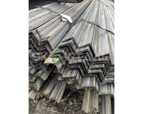 Уголок металлический 100х100х4 09Г2С горячекатаный