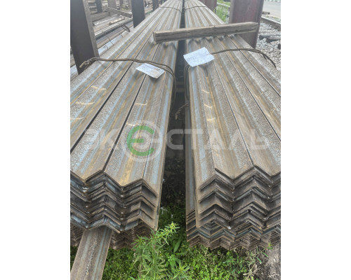 Уголок металлический 100х100х4 09Г2С горячекатаный